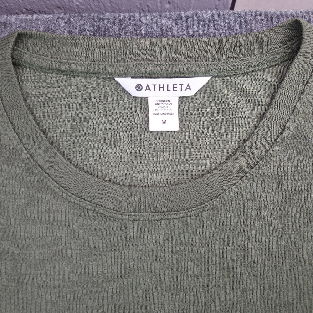 Athleta Tank Top Womens Medium Green Tencel Modal Athleisure Muscle Relaxed